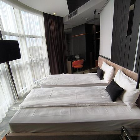 Hotel Zeneva Lux Kragujevac Eksteriør billede