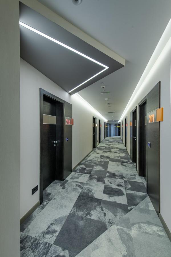 Hotel Zeneva Lux Kragujevac Eksteriør billede