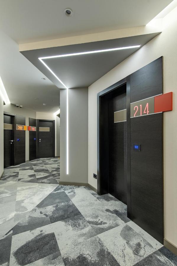 Hotel Zeneva Lux Kragujevac Eksteriør billede