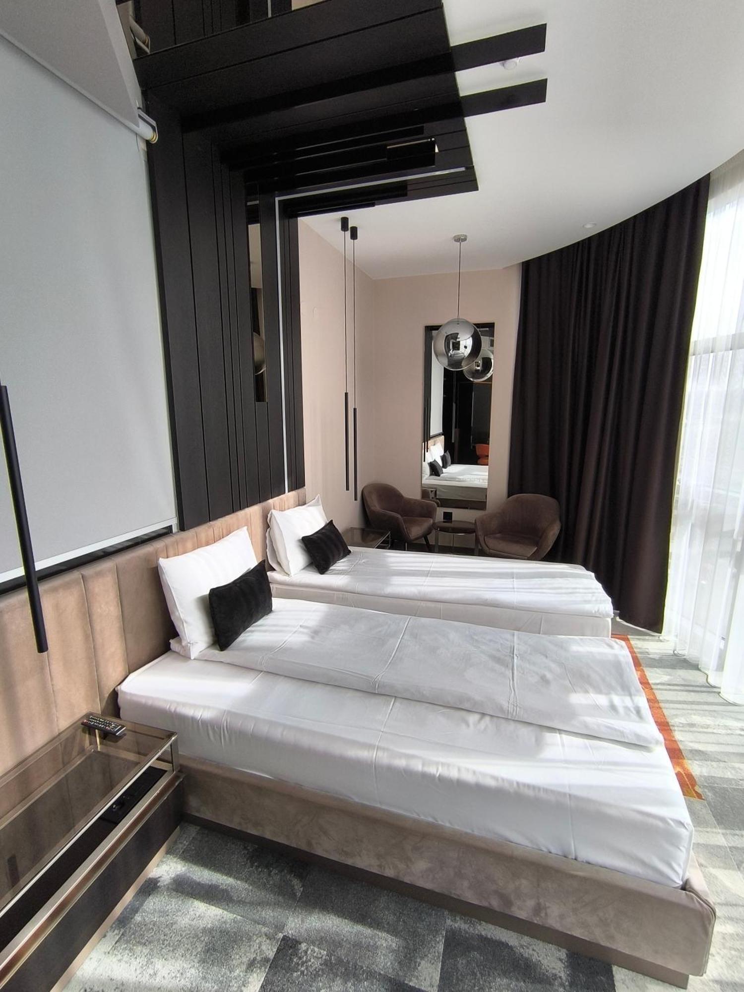 Hotel Zeneva Lux Kragujevac Eksteriør billede